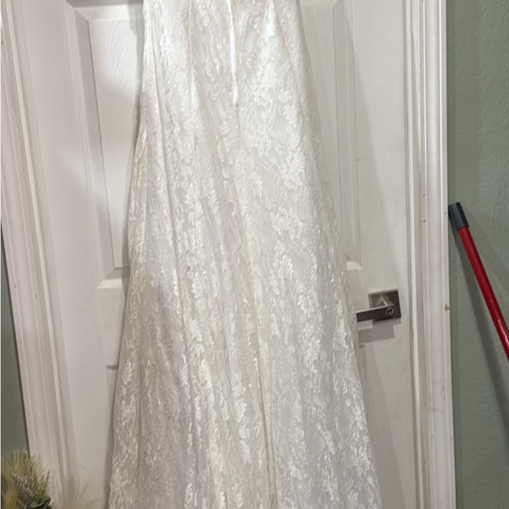 David's Bridal Ivory Floral Lace Gown